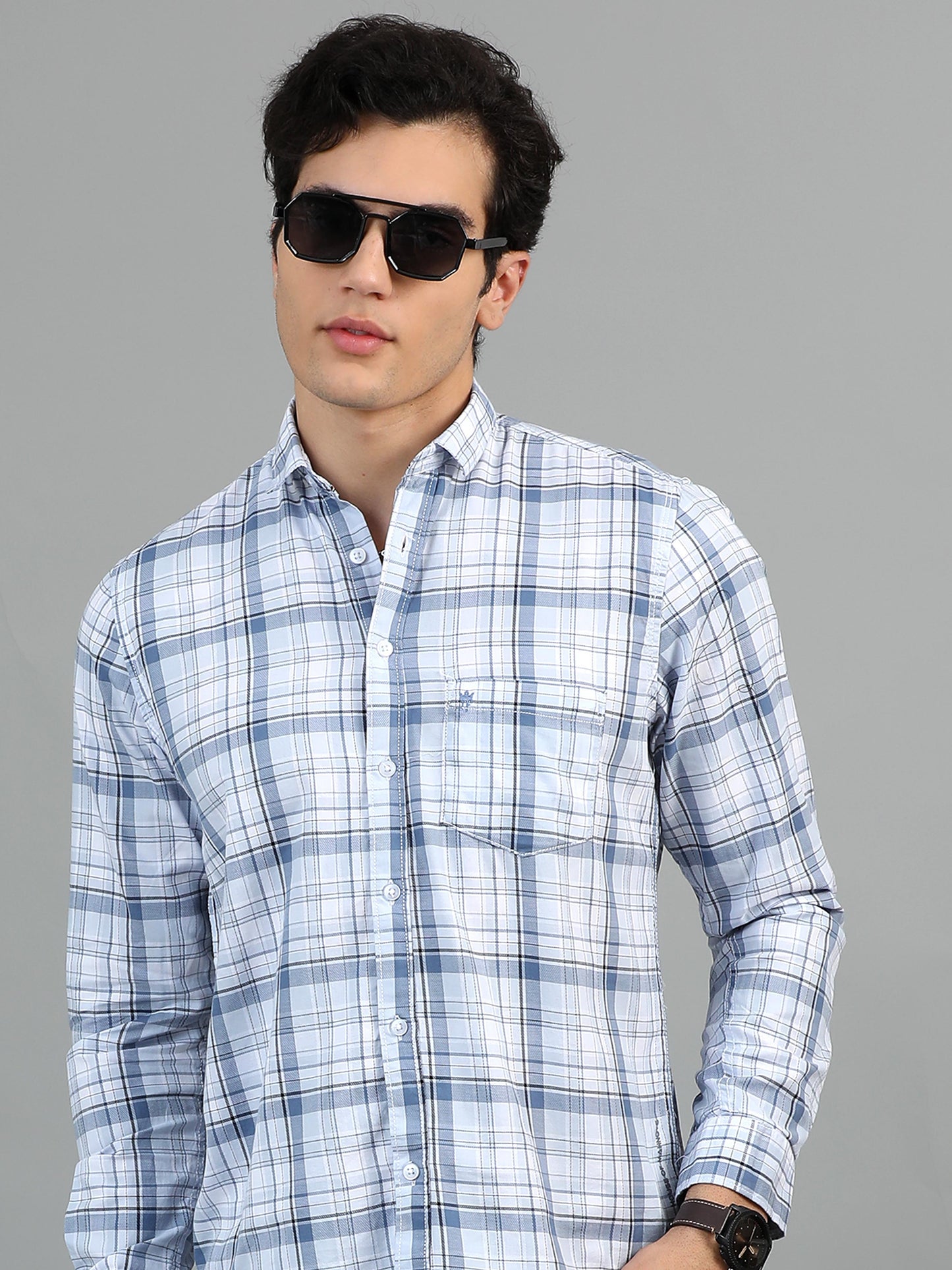 Darwin Titan White and blue Timeless check shirt