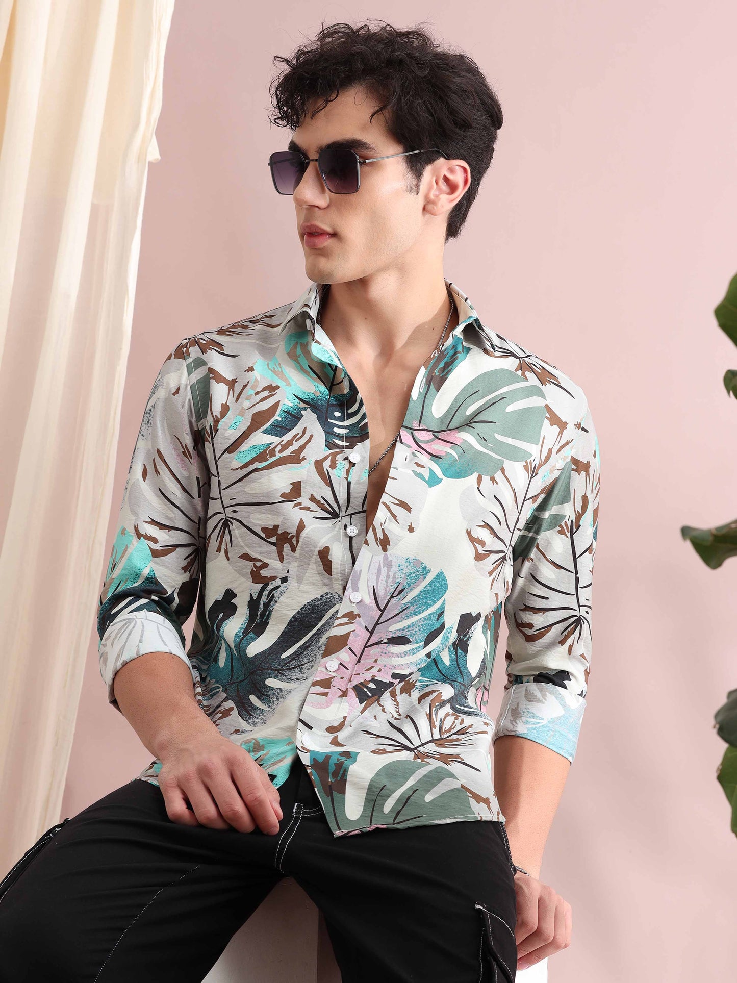 Santiago Quill Grey Trophical Printed Shirt